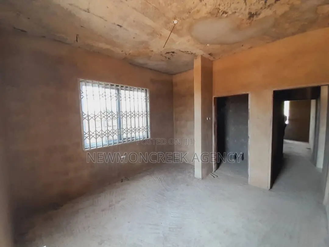 12bdrm Duplex in Amrahia,Adenta, Accra Metropolitan for sale