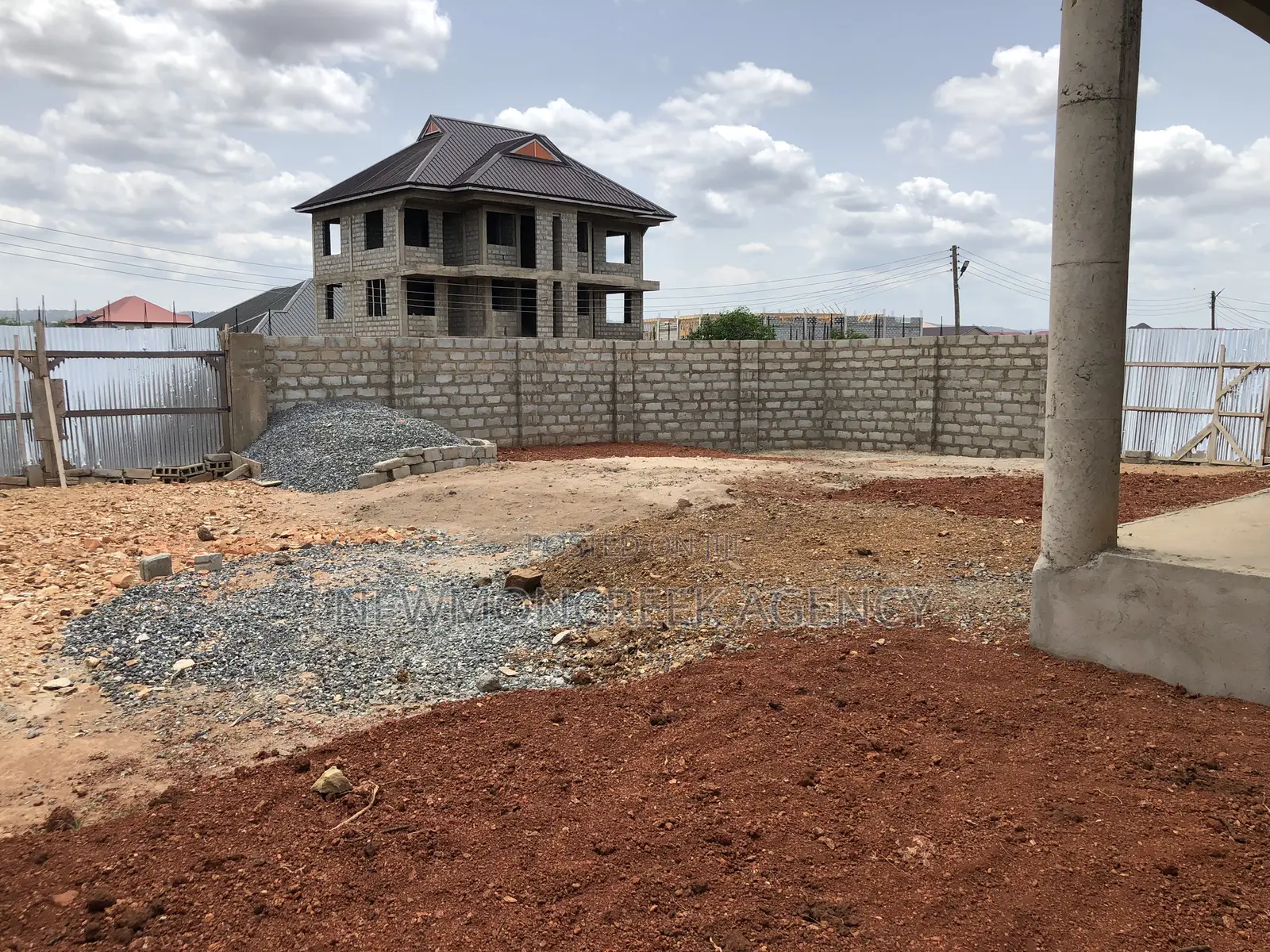 12bdrm Duplex in Amrahia,Adenta, Accra Metropolitan for sale