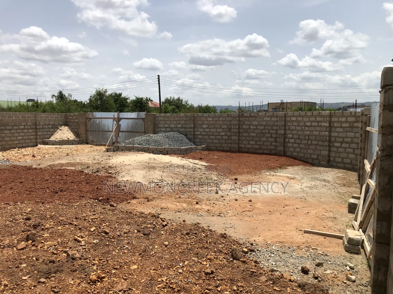 12bdrm Duplex in Amrahia,Adenta, Accra Metropolitan for sale