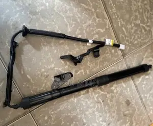 CR-V 19 Boot Shocks