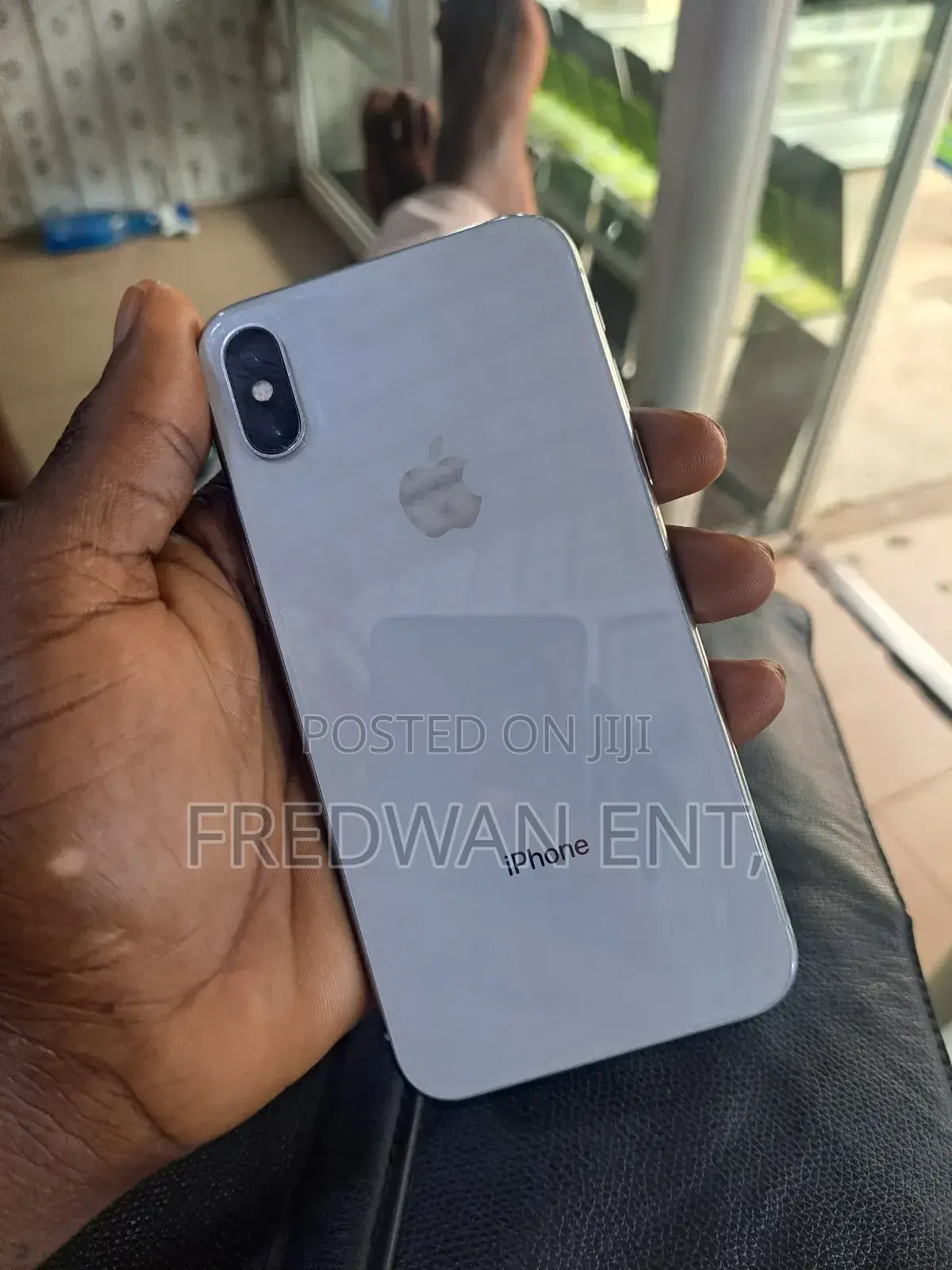 Apple iPhone X 64 GB White