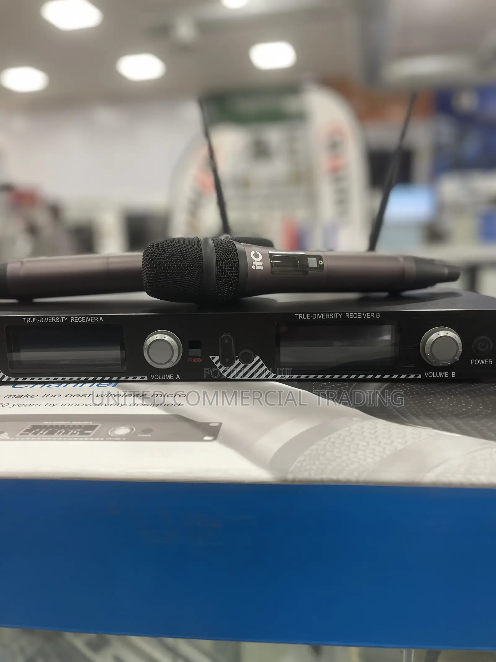 Professional Wireless Microphone