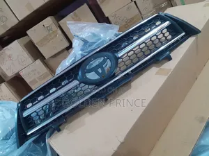 RAV4 Top Grill 2010