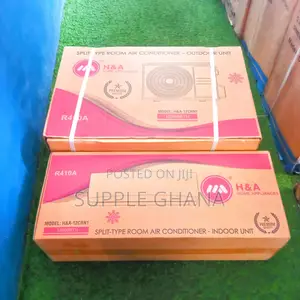 Split Type H a Room Air Conditioner in and Out Door 1.5hp 