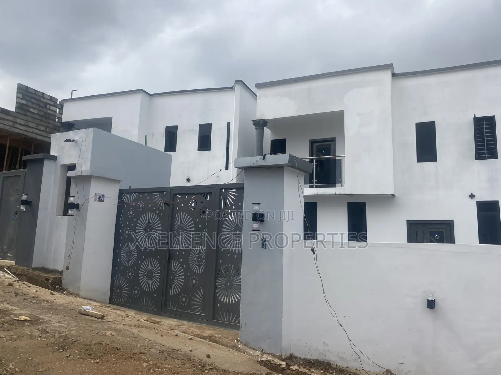 3bdrm Duplex in Xcellence Properties, Ashomang Estate for sale
