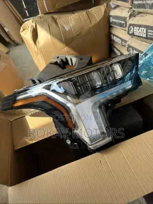 Tundra 2021,2022,2023,2024 Headlights Pair