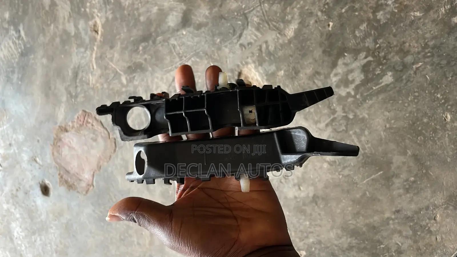 15 16 OEM Hyundai Elantra Bumper Bracket Assy