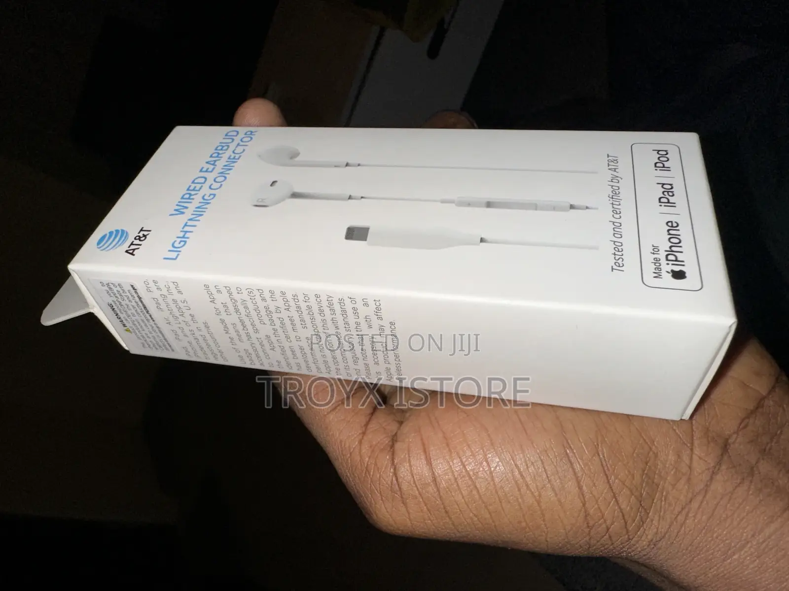 Wired Earbud Lightning Connector