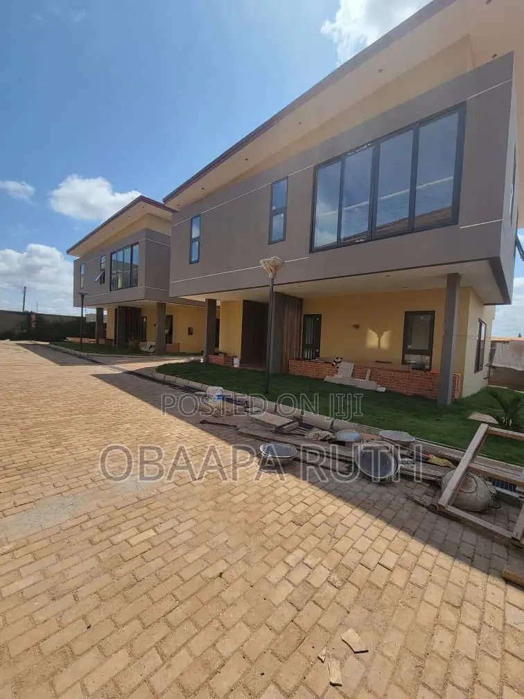4bdrm Townhouse / Terrace in Tseaddo for rent