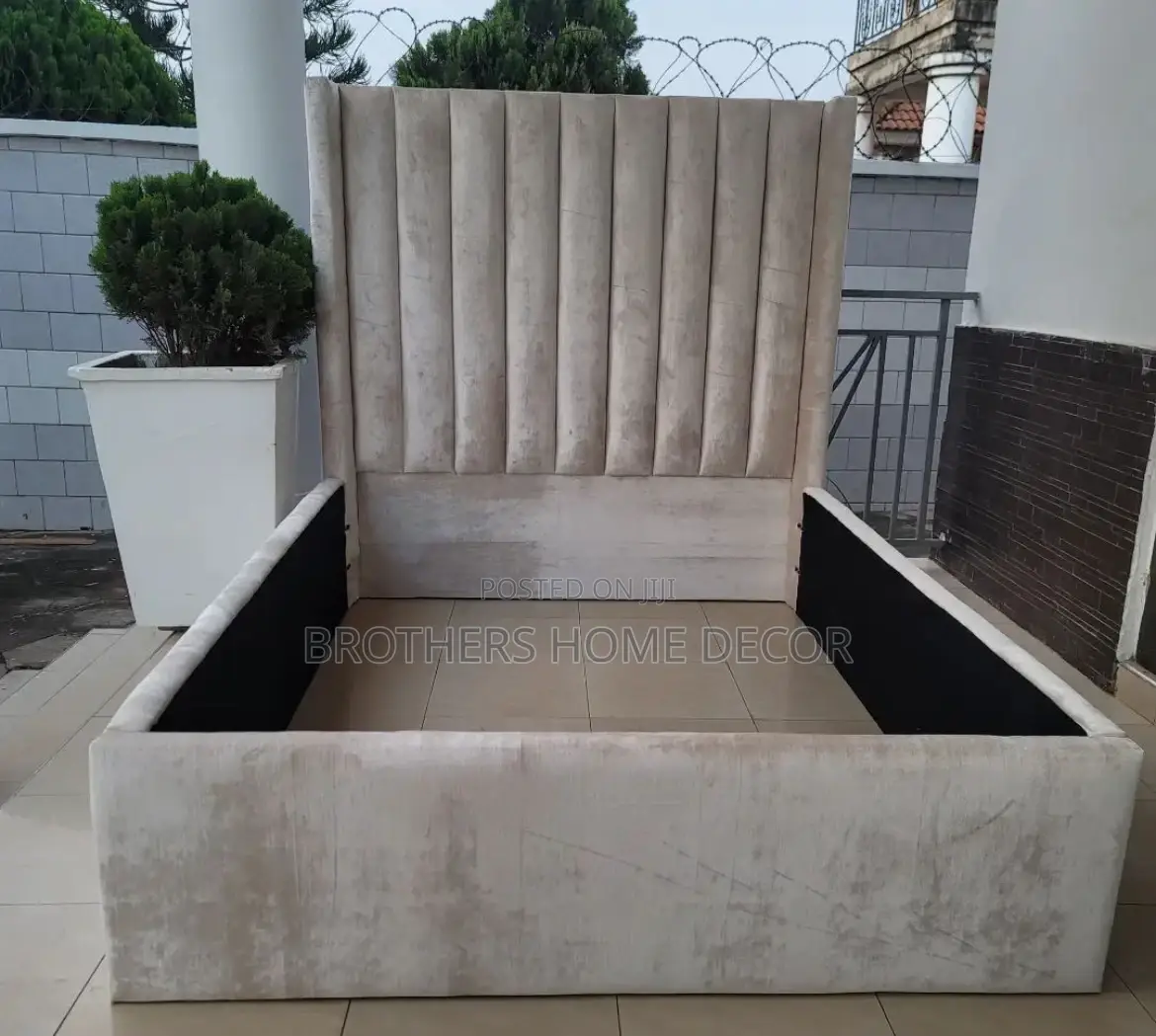Luxurious Stylish 1/2 Bedframe for Kids .