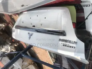 Mistibushi Trunk Door (Boot)
