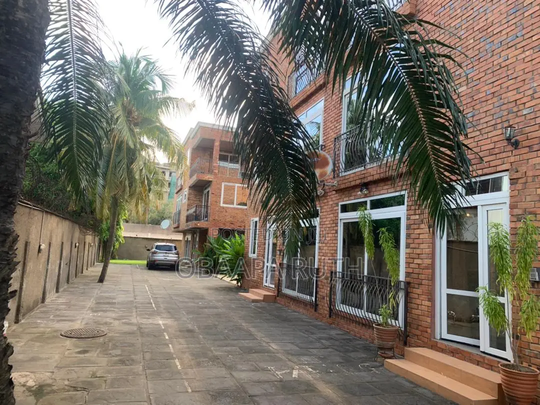 4bdrm Townhouse / Terrace in Tseaddo for rent