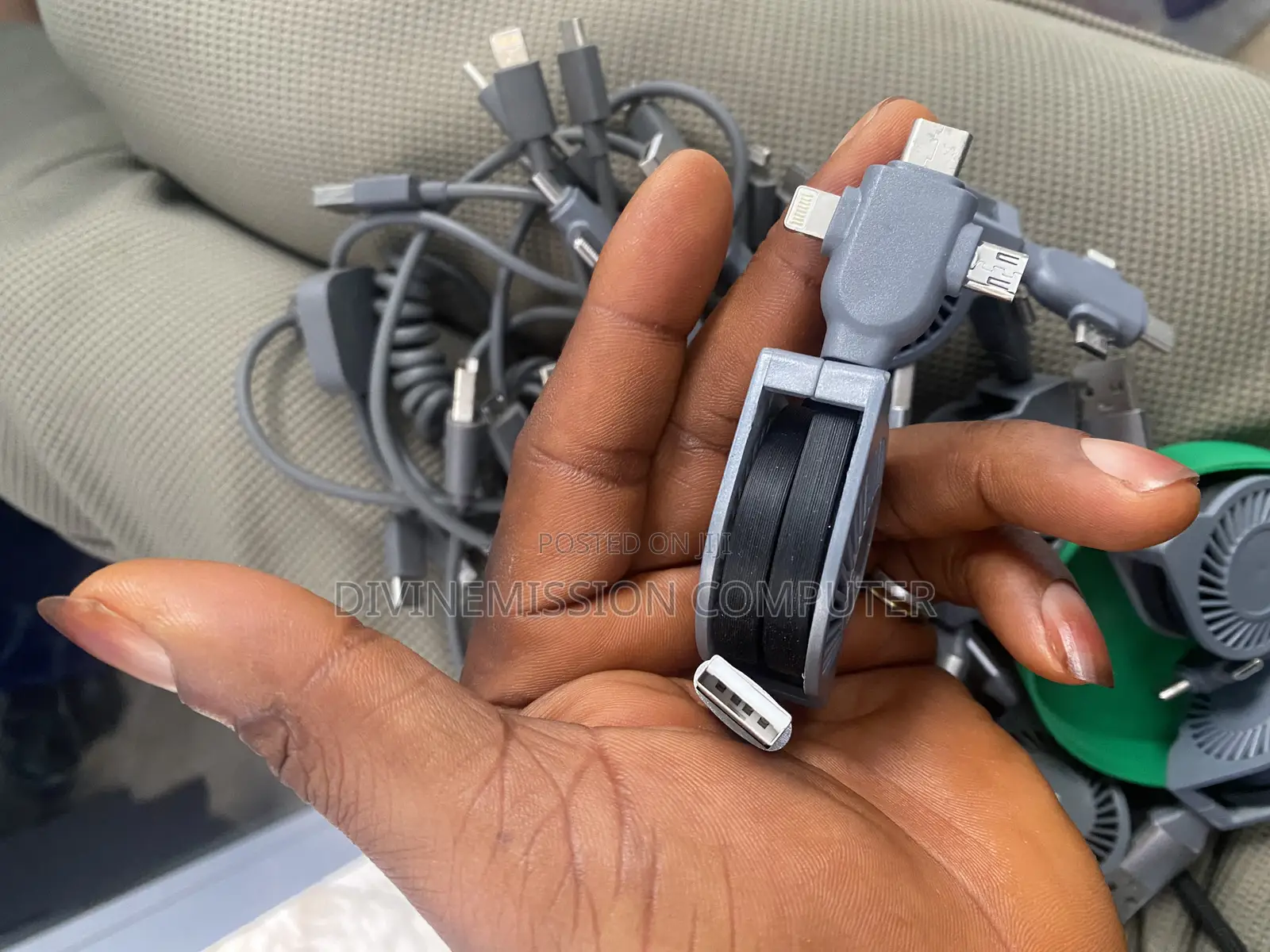 Uk Used 3 in 1 Cable. iPhone,Type C Android