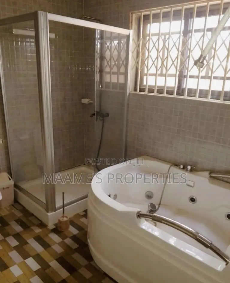 4bdrm House in Abokobi for sale