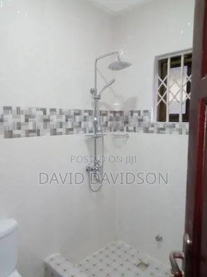 3bdrm Mansion in 3 Bedroom House, Tema Metropolitan for sale