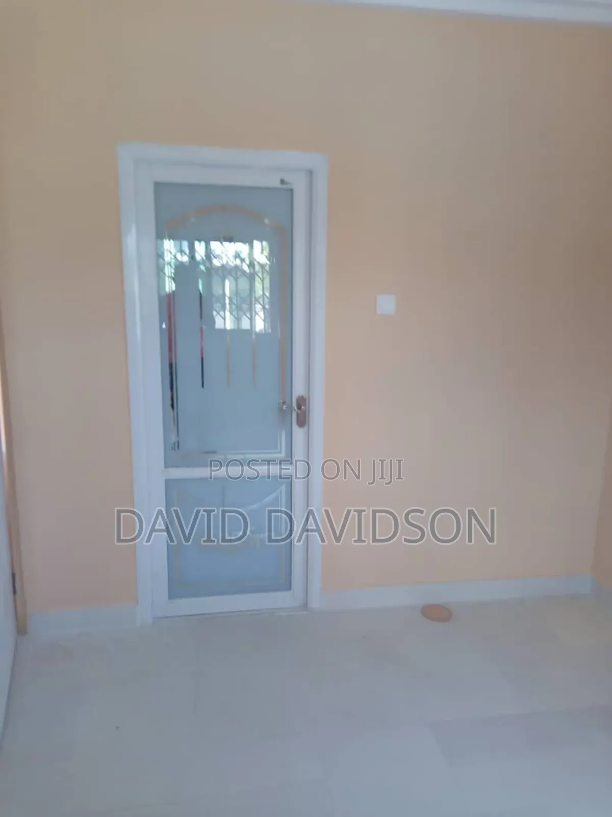 3bdrm Mansion in 3 Bedroom House, Tema Metropolitan for sale