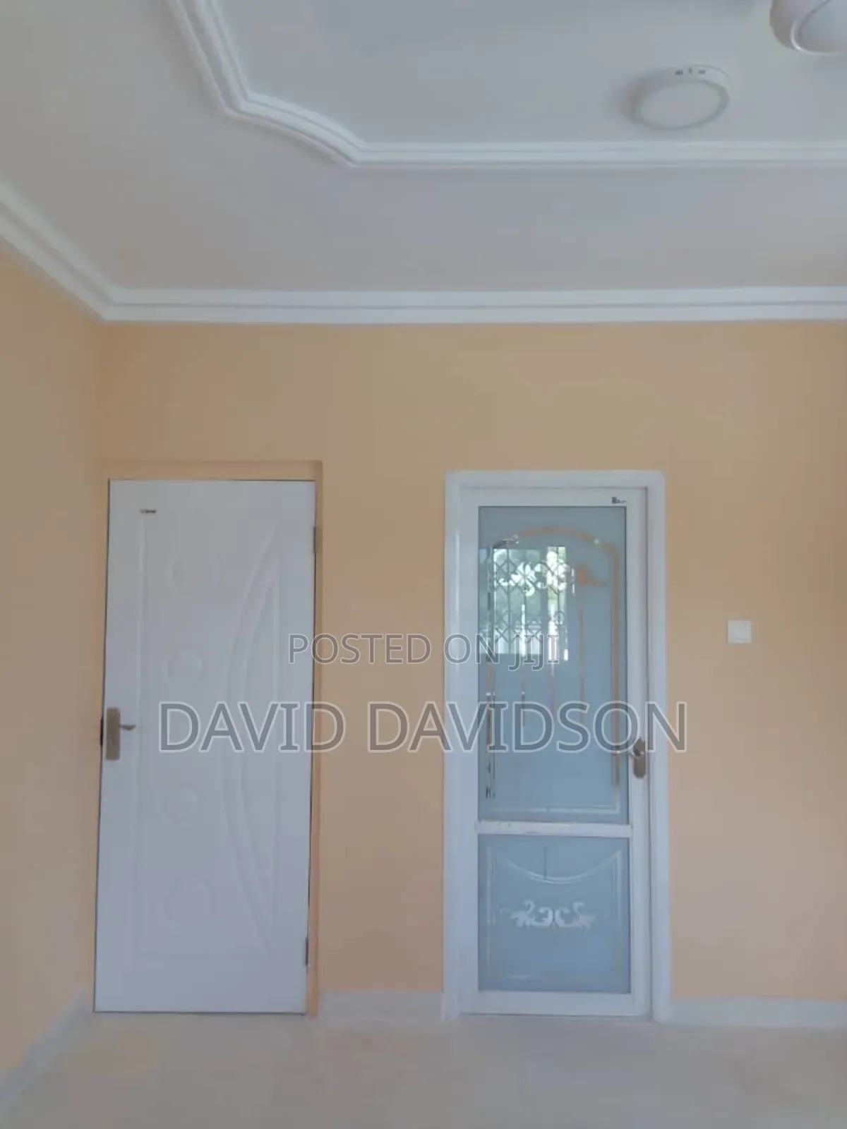 3bdrm Mansion in 3 Bedroom House, Tema Metropolitan for sale
