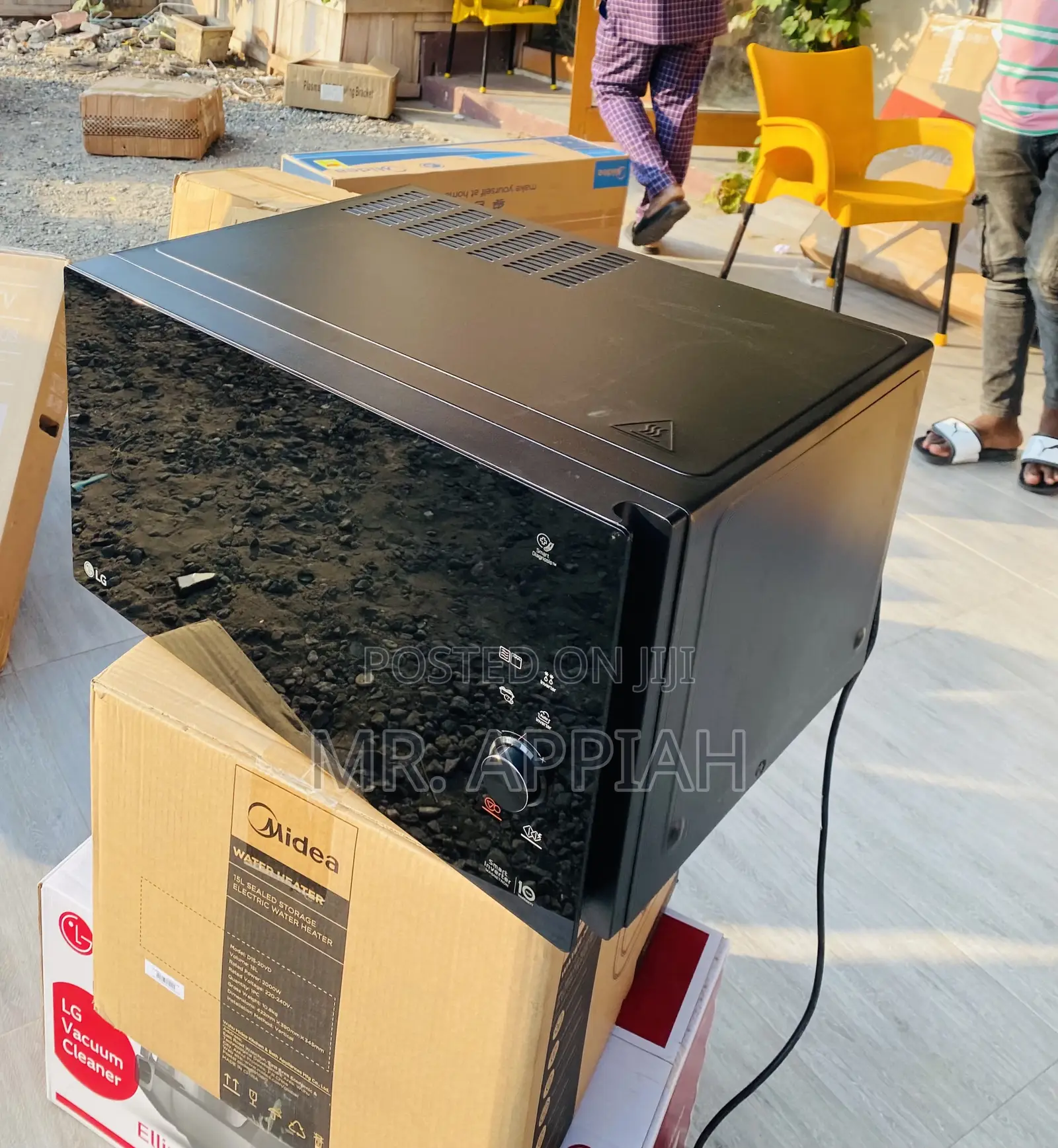 Authentic LG Mh8265dis Smart Inverter Microwave Oven.
