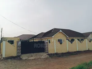 5bdrm House in Dr Roko, Amasaman for sale