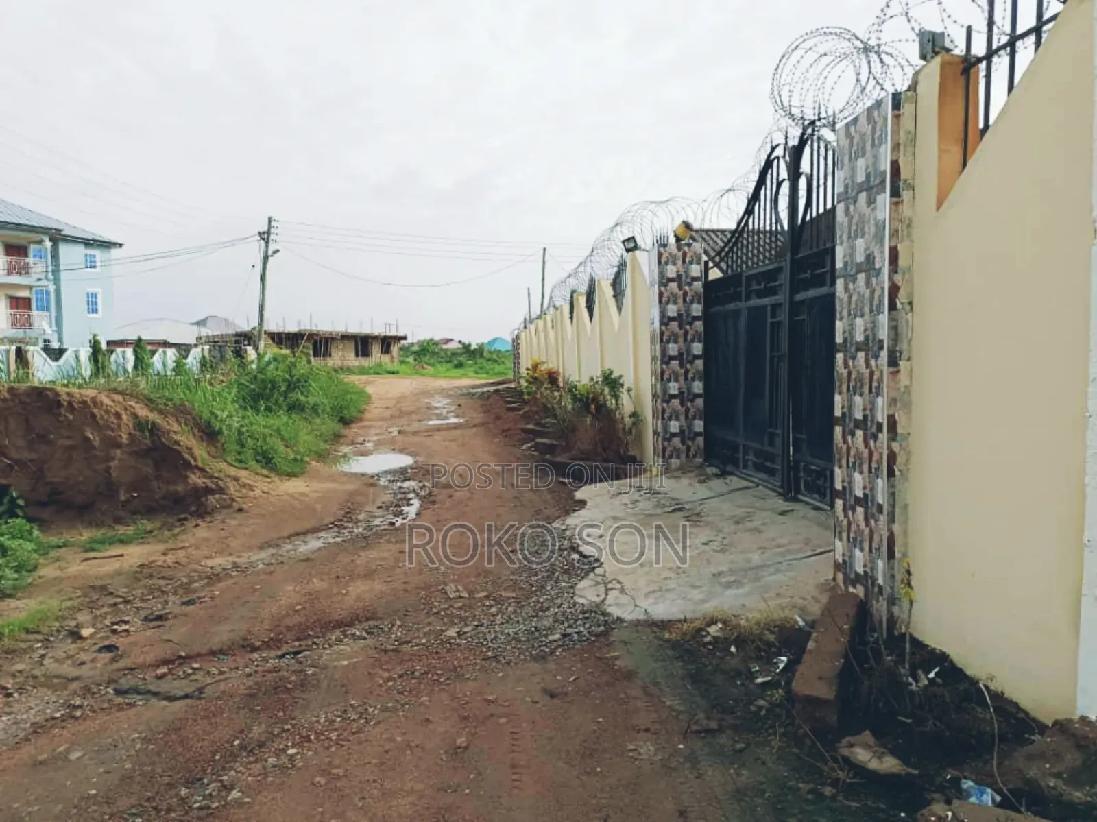 5bdrm House in Dr Roko, Amasaman for sale