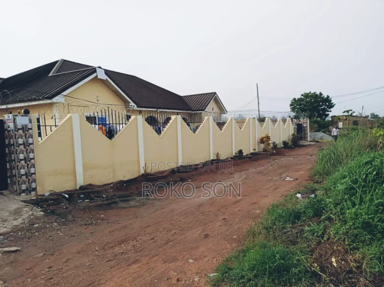 5bdrm House in Dr Roko, Amasaman for sale