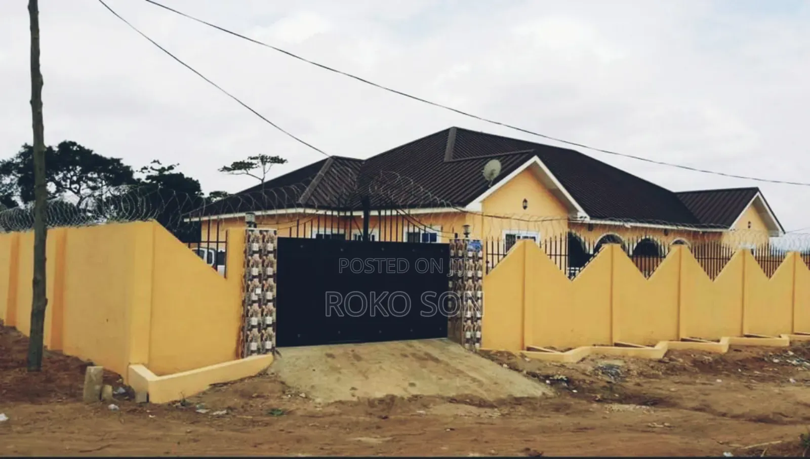 5bdrm House in Dr Roko, Amasaman for sale