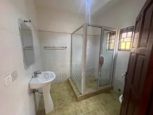 4bdrm Mansion in 4 Bedroom Self, Tema Metropolitan for rent