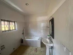 4bdrm Mansion in 4 Bedroom Self, Tema Metropolitan for rent