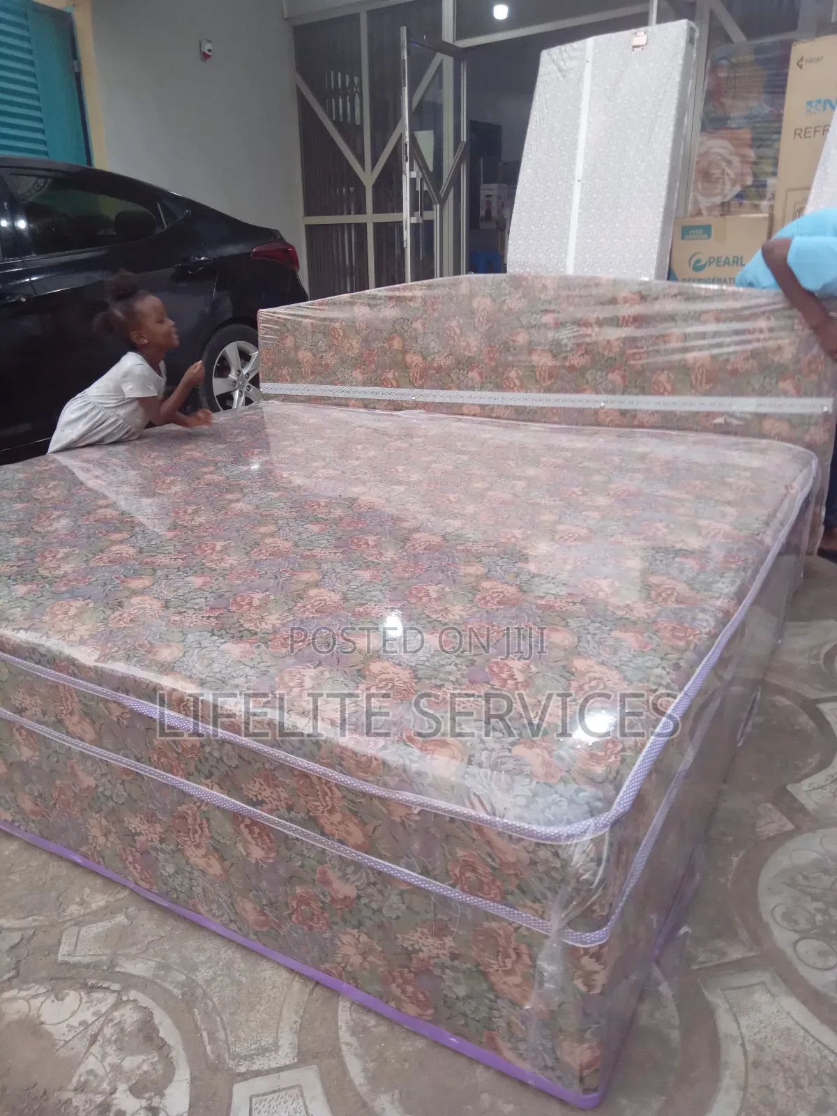 Amazing Bed + Inbuilt Foam>King Size