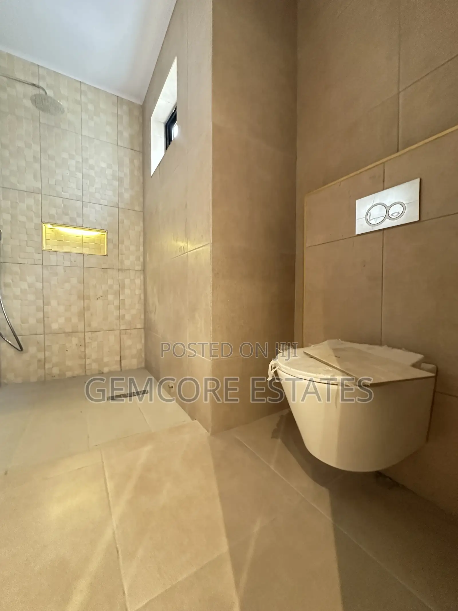 3bdrm Townhouse/Terrace in Puregem Realty, Ashaley Botwe for sale
