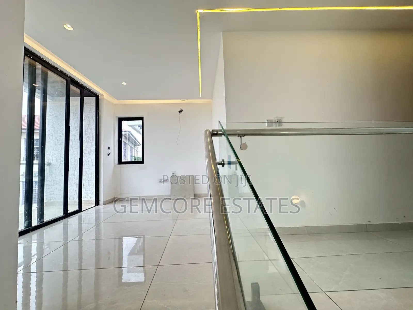 3bdrm Townhouse/Terrace in Puregem Realty, Ashaley Botwe for sale