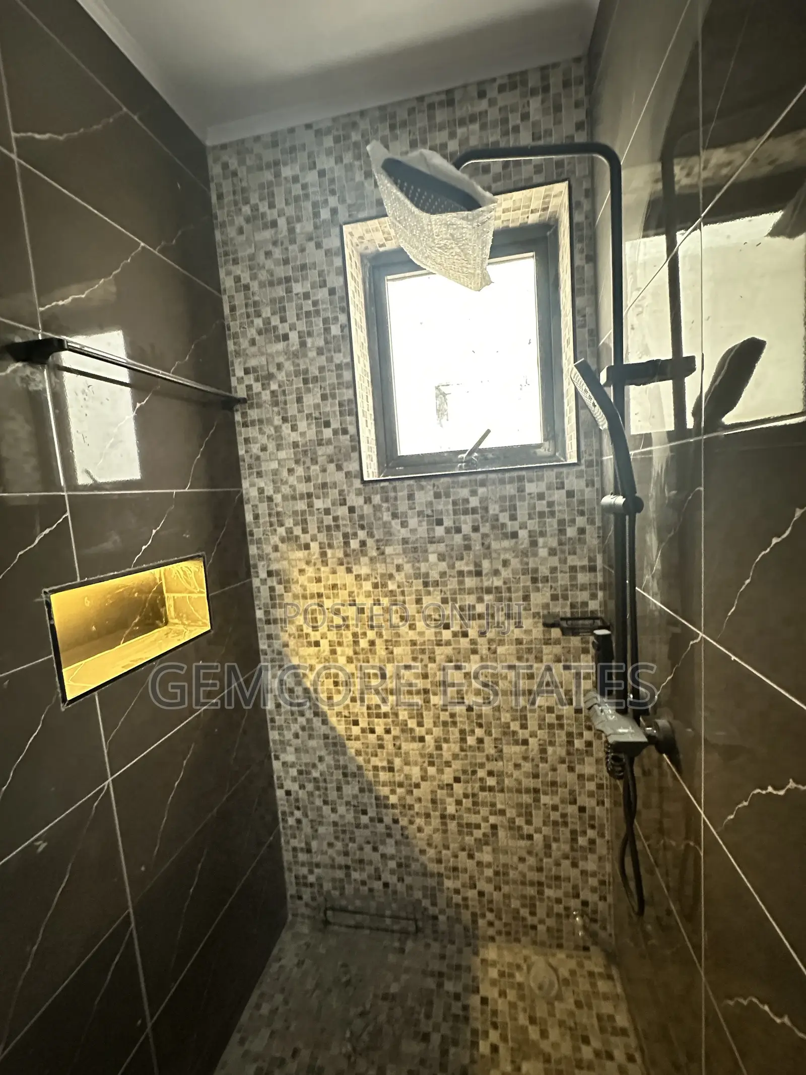 3bdrm Townhouse/Terrace in Puregem Realty, Ashaley Botwe for sale