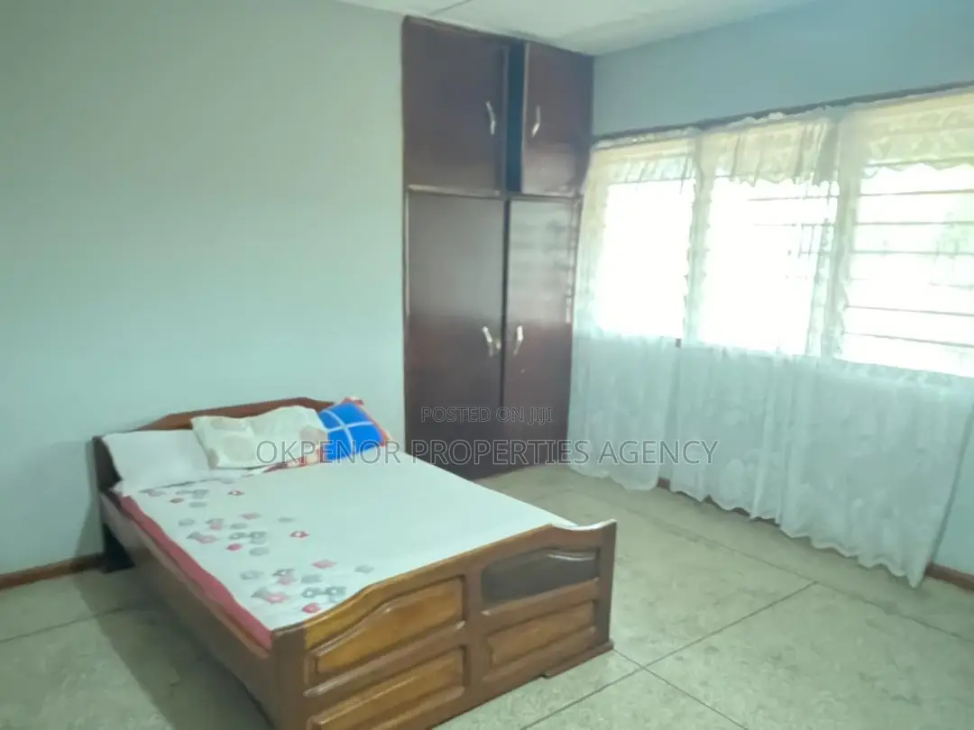 5bdrm House in Teshie-Nungua Estate, Accra Metropolitan for rent