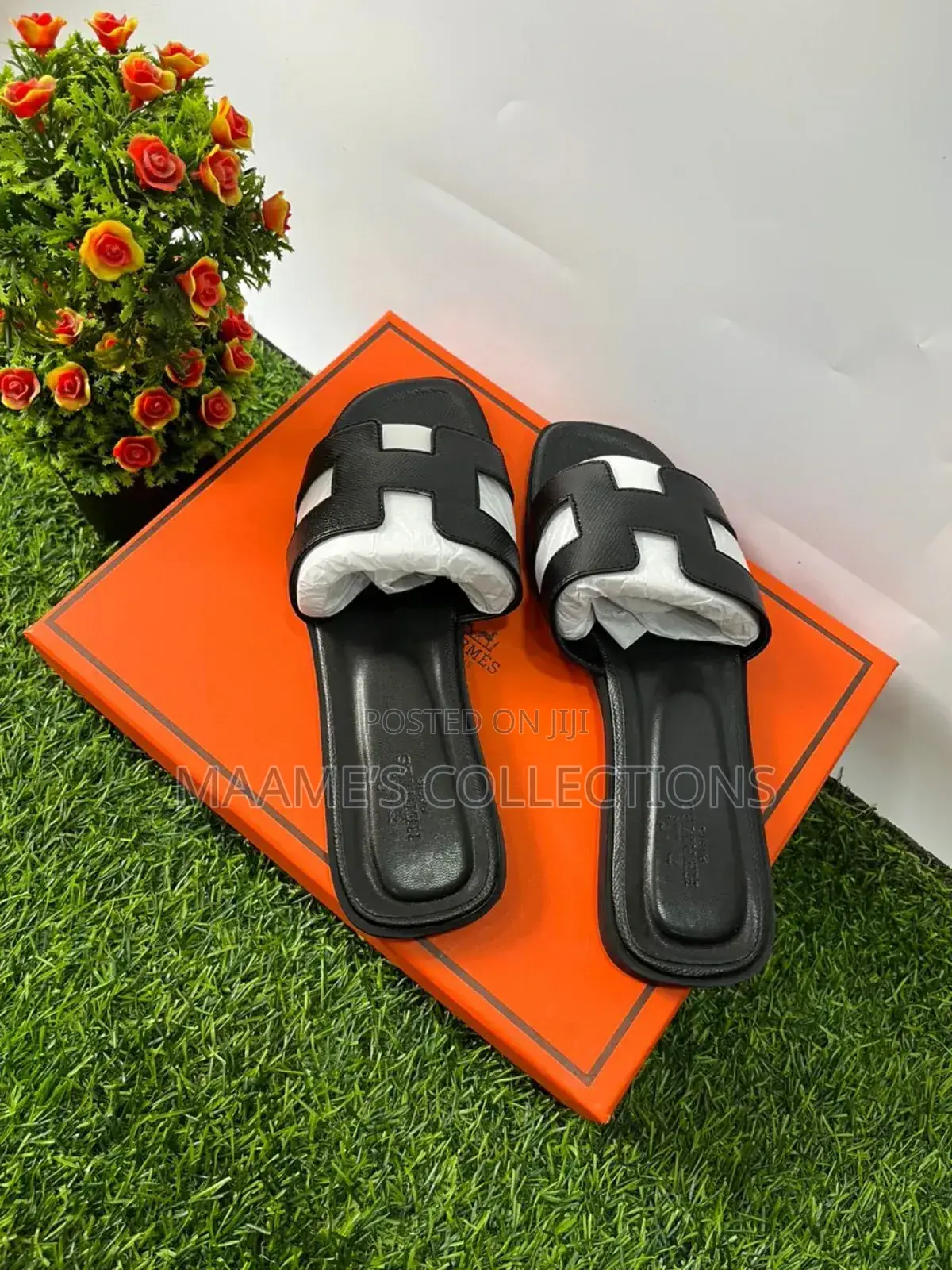 Hermes Ladies Slippers Available ( in Box)