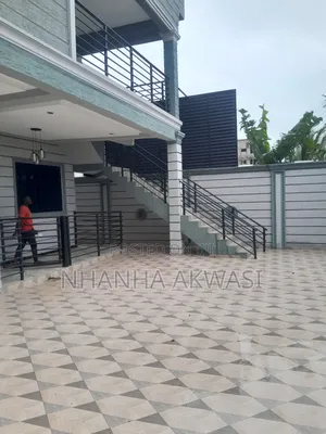 4bdrm House in Lashibi, Tema Metropolitan for rent