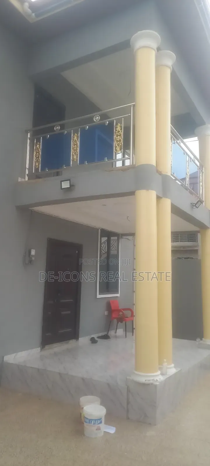 3bdrm Duplex in De-Icons Real Estate, Awutu Senya East Municipal