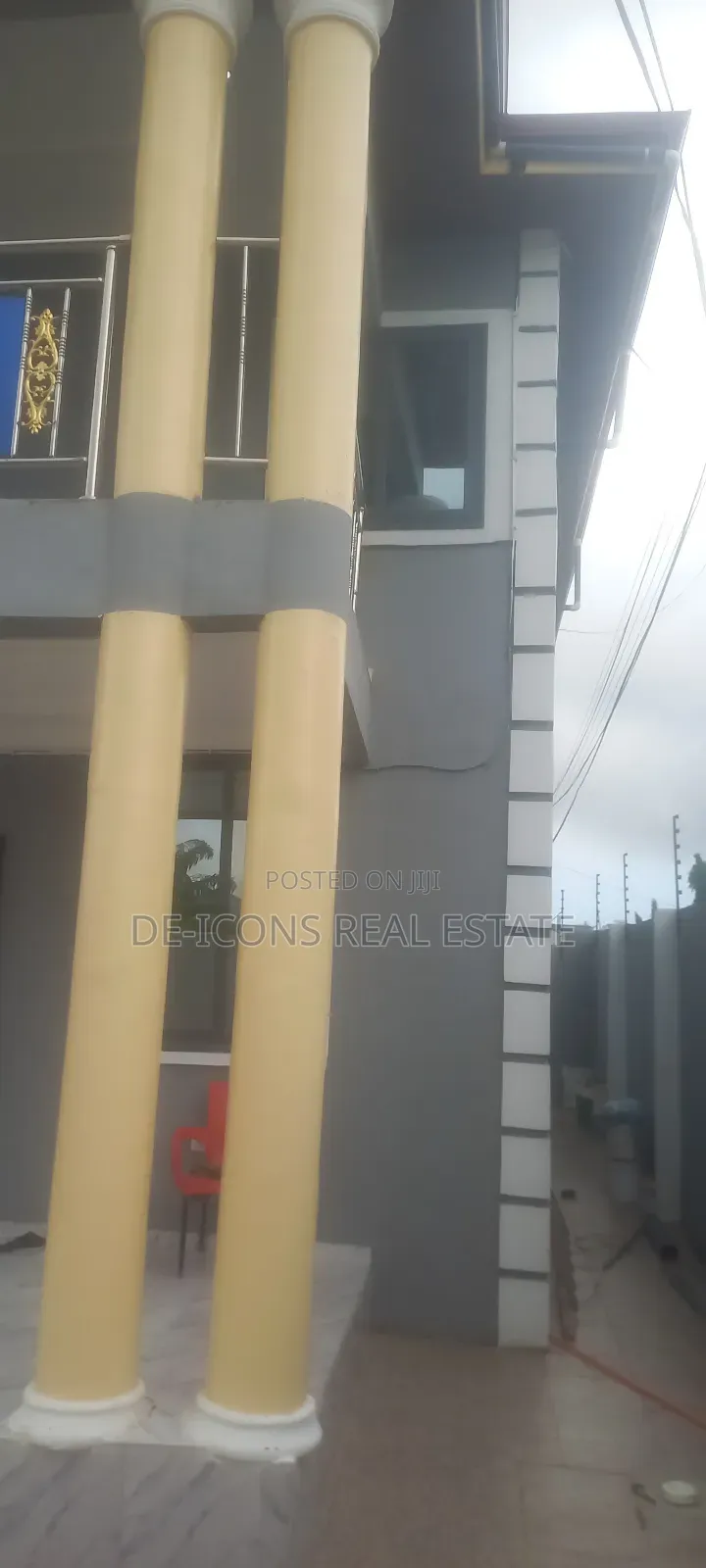 3bdrm Duplex in De-Icons Real Estate, Awutu Senya East Municipal