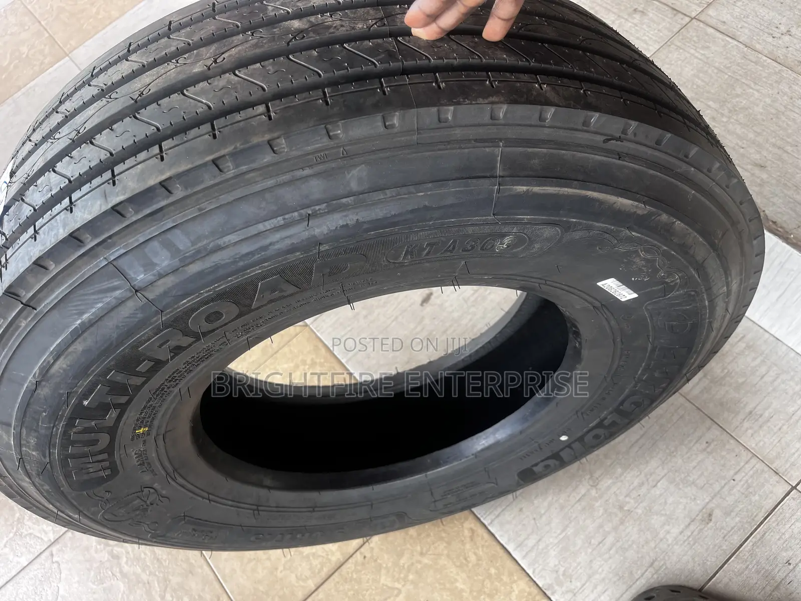 Linglong 9.5r17.5 Tyres