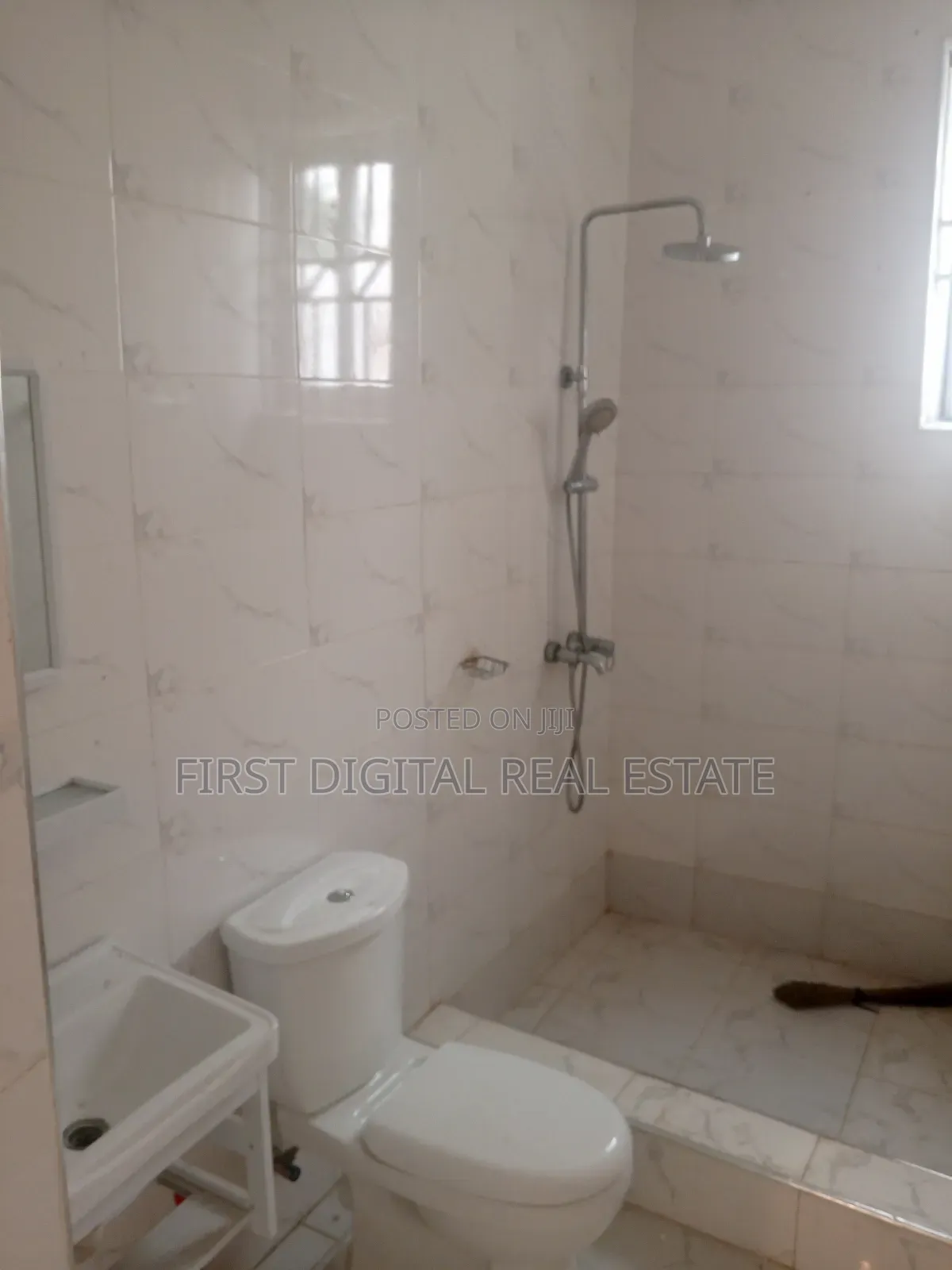 3bdrm House in First Digital Real, Kasoa for rent