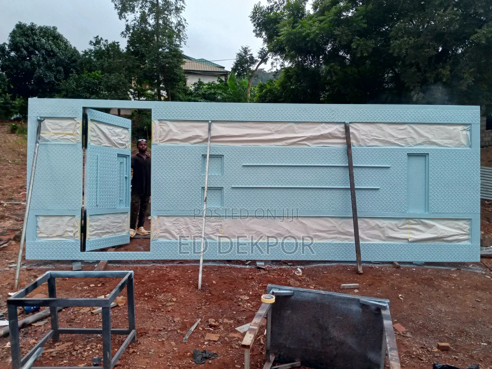 Modern Metal Gate