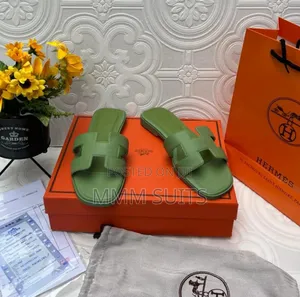 Quality Ladies Hermes Slippers Fresh In Box
