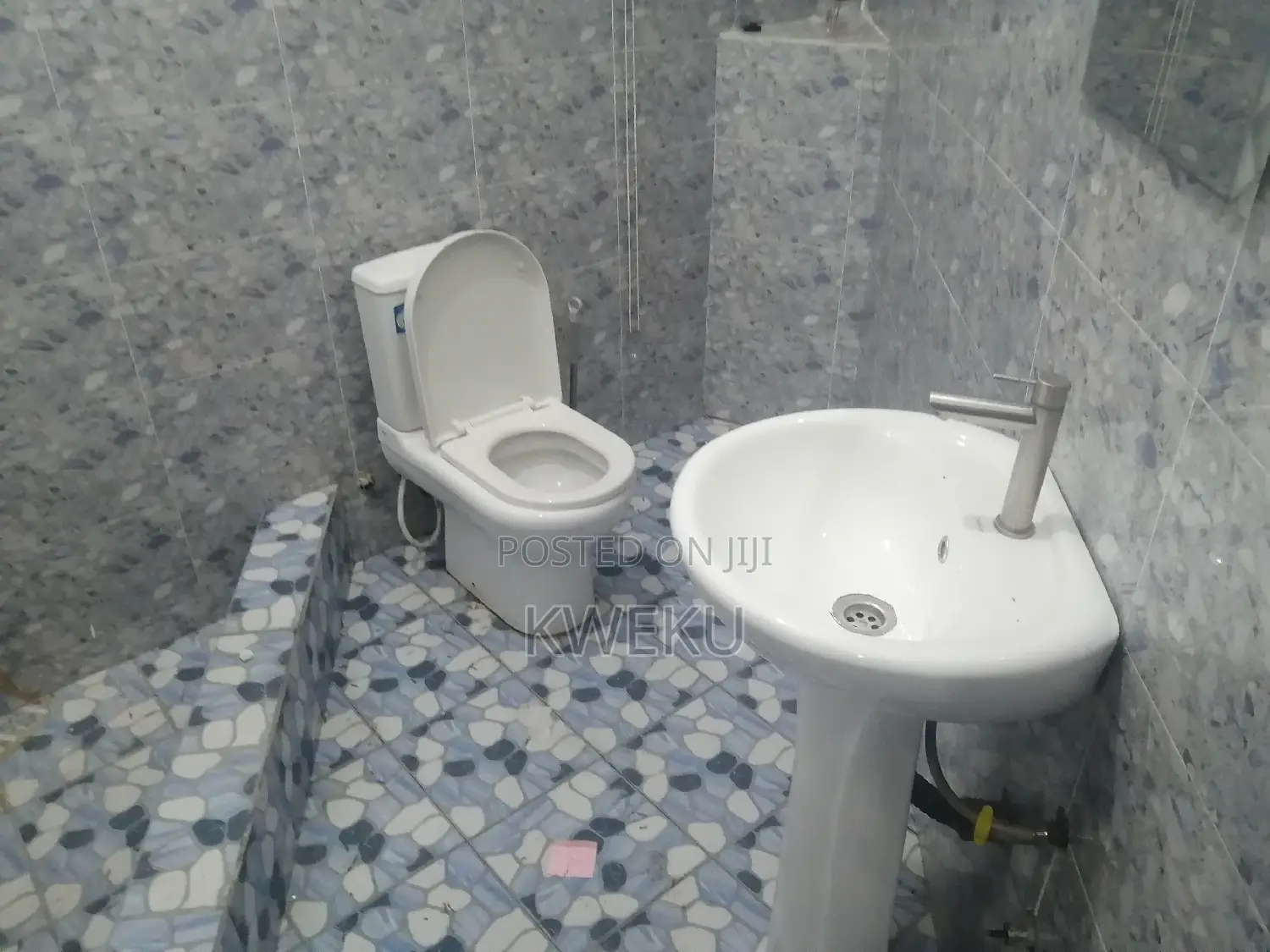 1bdrm Apartment in Hfc Estate, Spintex for rent