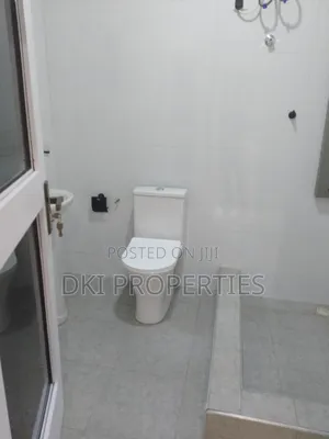 3bdrm House in Dki Properties, Adenta for sale