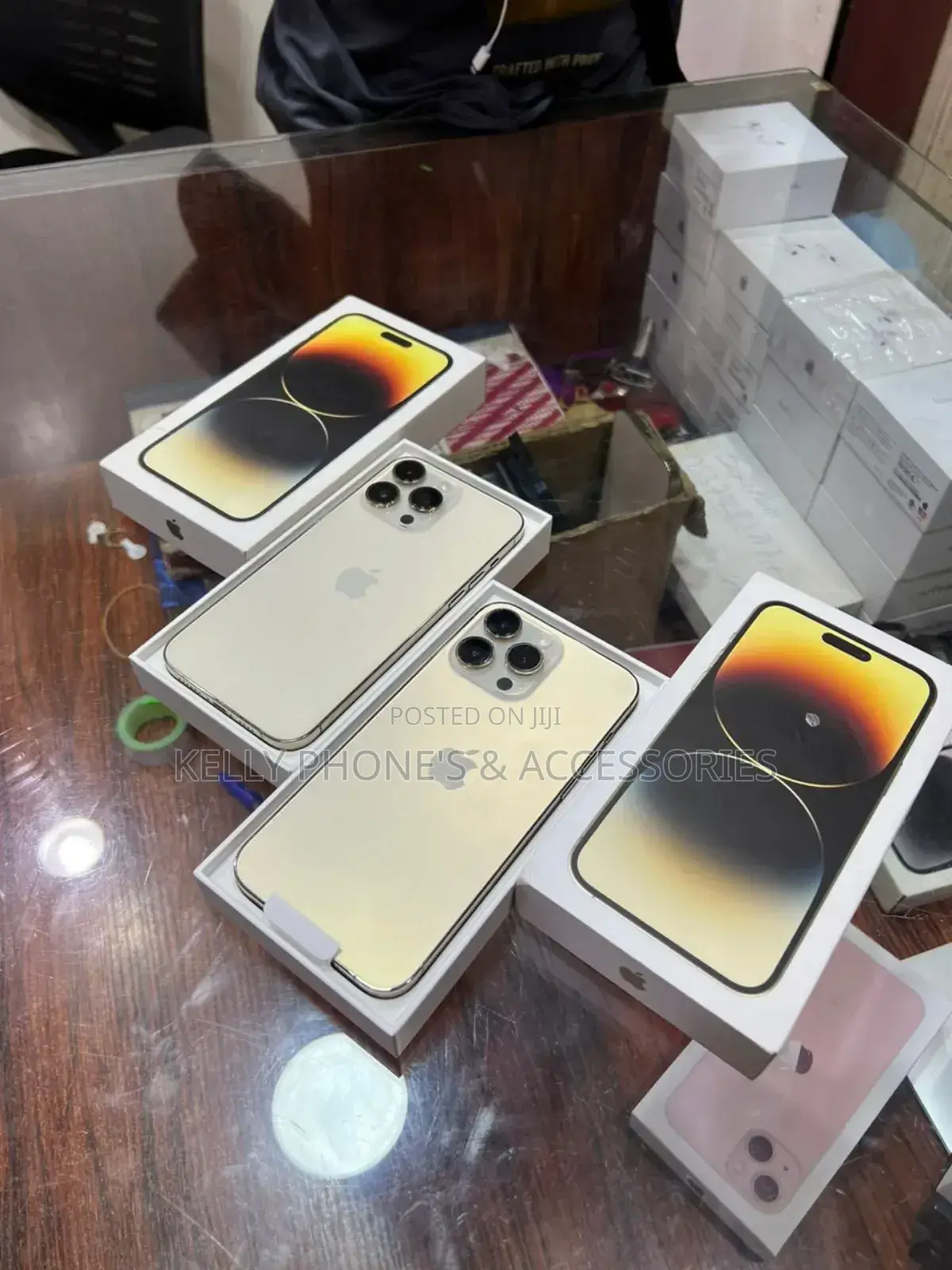 New Apple iPhone 15 Pro Max 256 GB Gold