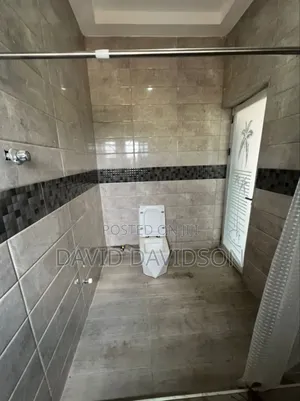 3bdrm House in 3 Bedroom House, Tema Metropolitan for sale