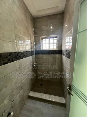 3bdrm House in 3 Bedroom House, Tema Metropolitan for sale