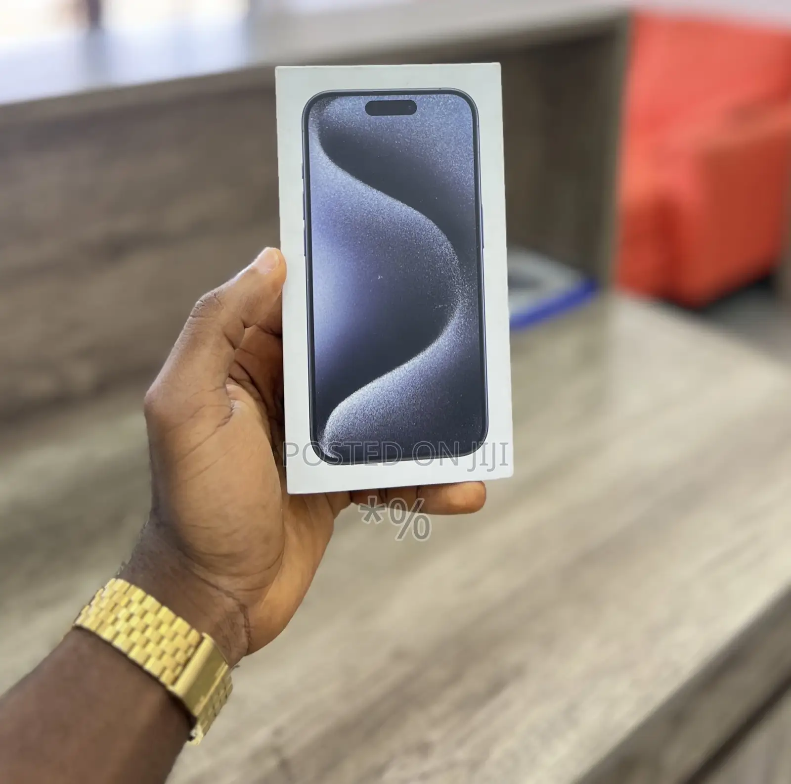 New Apple iPhone 15 Pro Max 256 GB Gold
