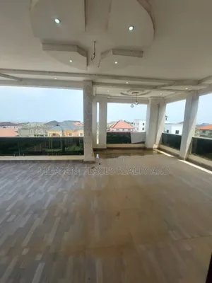 5bdrm Duplex in Pleasantplaces, East Legon for sale