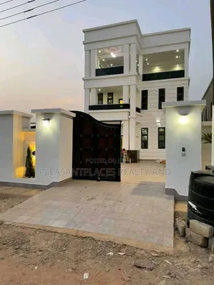5bdrm Duplex in Pleasantplaces, East Legon for sale