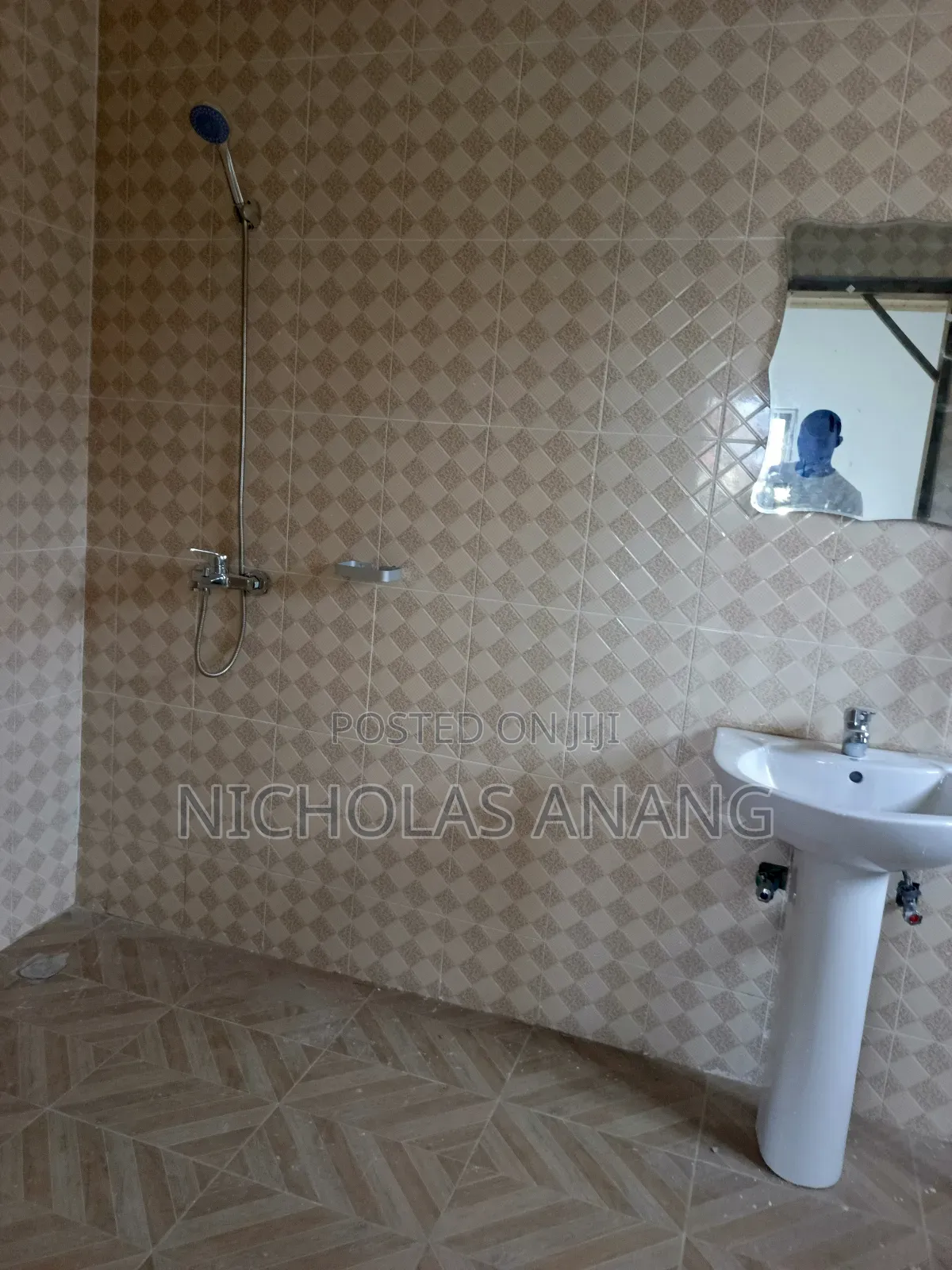 2bdrm Apartment in Dorns Properties, New Town for rent